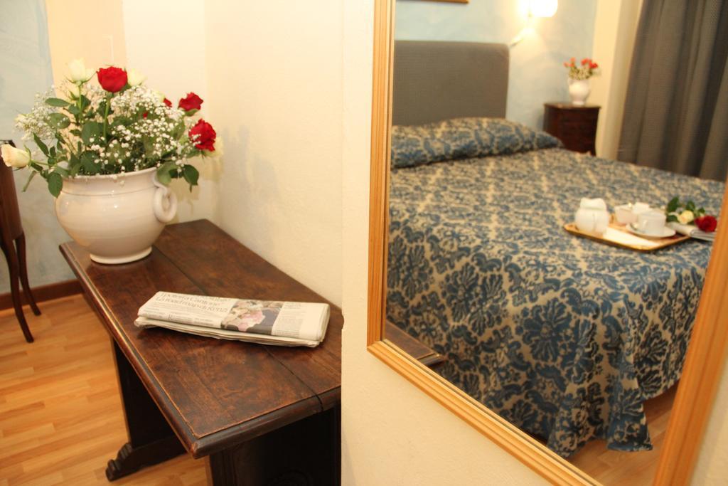 Gemini Camere E Suites Grosseto Room photo