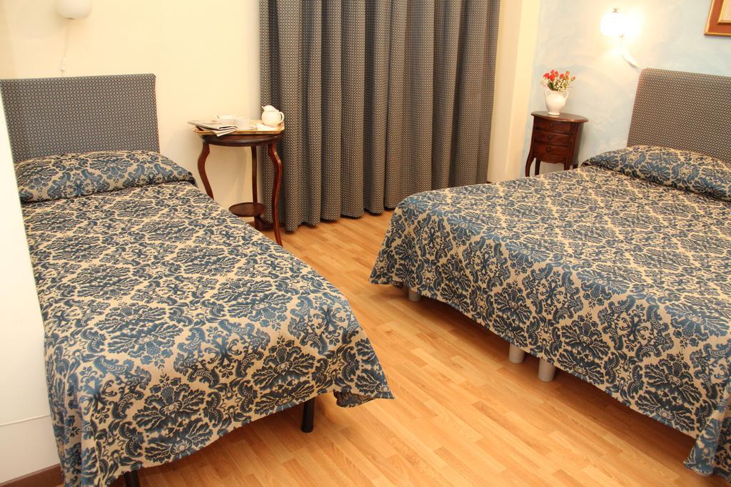 Gemini Camere E Suites Grosseto Exterior photo