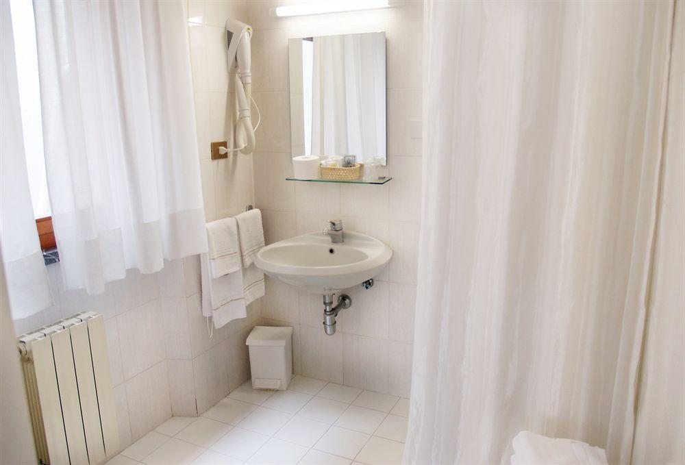 Gemini Camere E Suites Grosseto Exterior photo